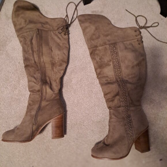 TORRID KNEE HIGH BOOTS SZ 11 - Picture 2 of 3